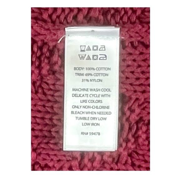 MAX STUDIO Girl’s Fuzzy Sweater Vest in Snowflakes Burgundy & Cream |M (10-12) - Picture 9 of 9